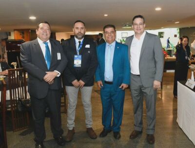 Imagem da notícia Weliton Guimarães participa de seminário em Brasília e discute investimentos para Alcinópolis